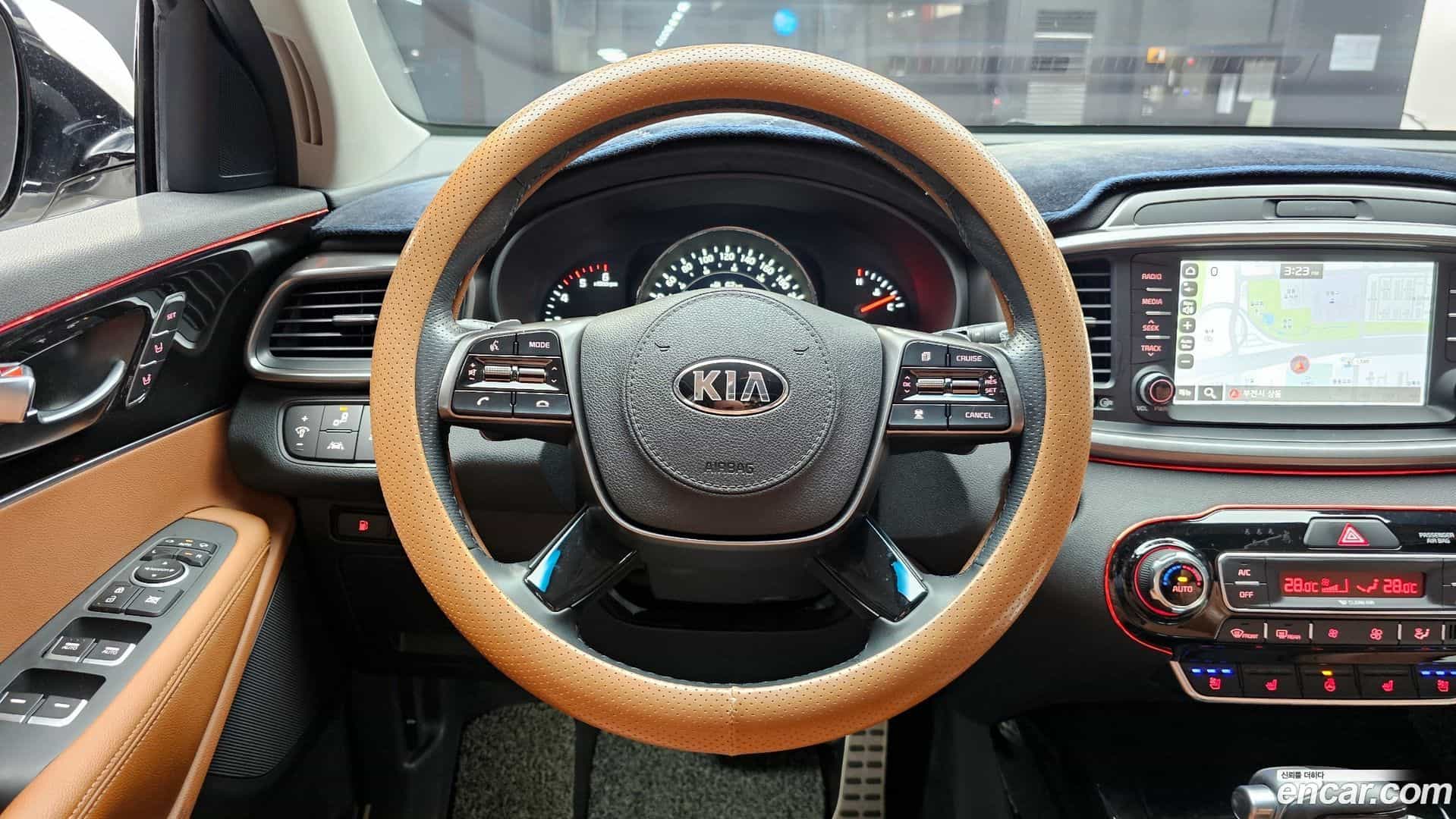 Sorento Kia 2018.6-OPTION-017