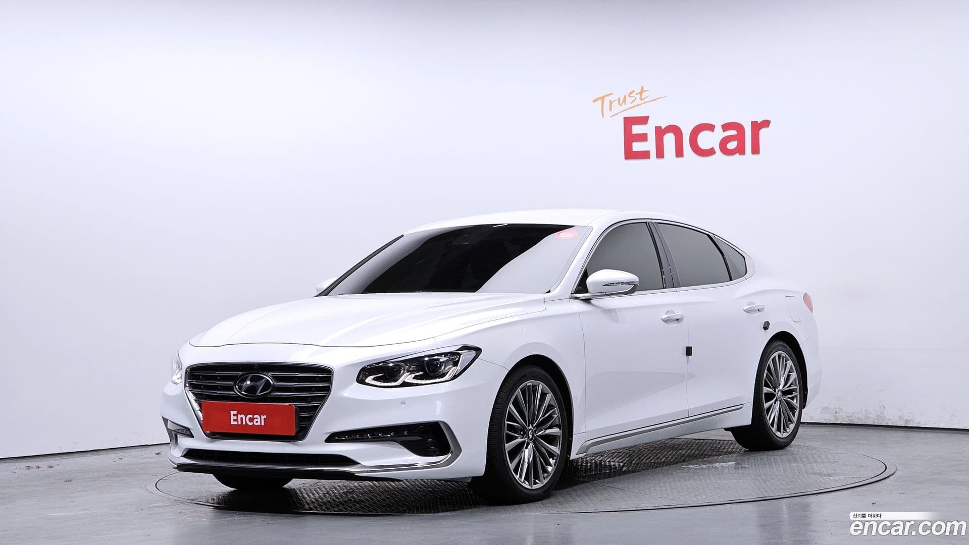 Main__Slider__Photo:Grandeur Hyundai 2019.2-0