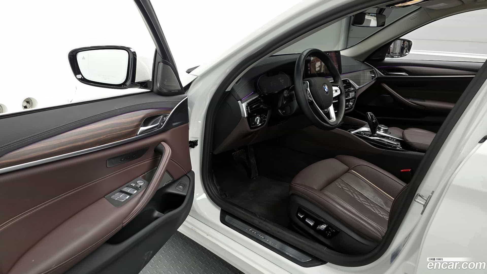 5-Series BMW 2022.8-INNER-010