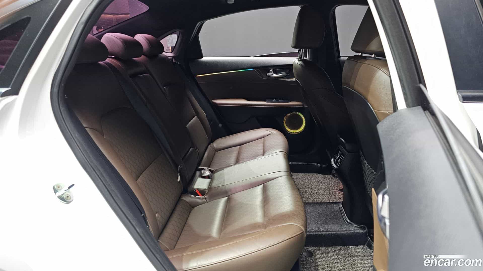 K3 Kia 2021.0-OPTION-016