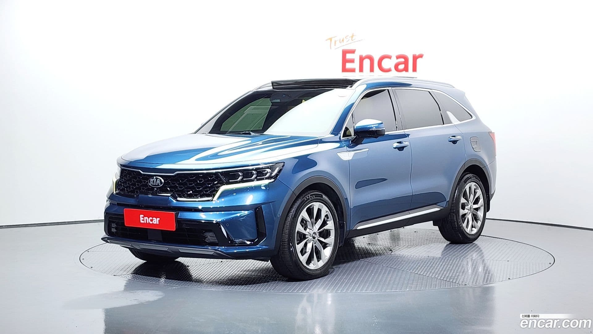 Main__Slider__Photo:Sorento Kia 2020.6-0