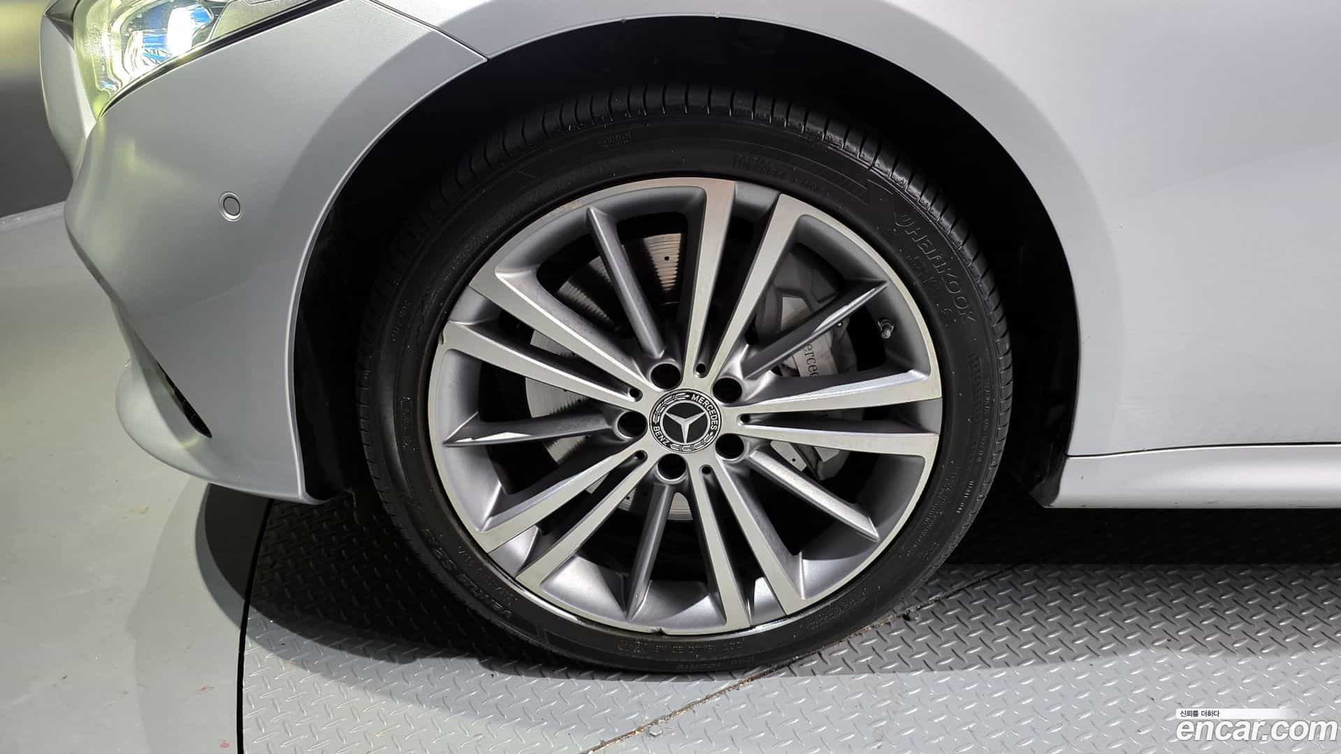 CLS-Class Mercedes-Benz 2019.11-OUTER-005