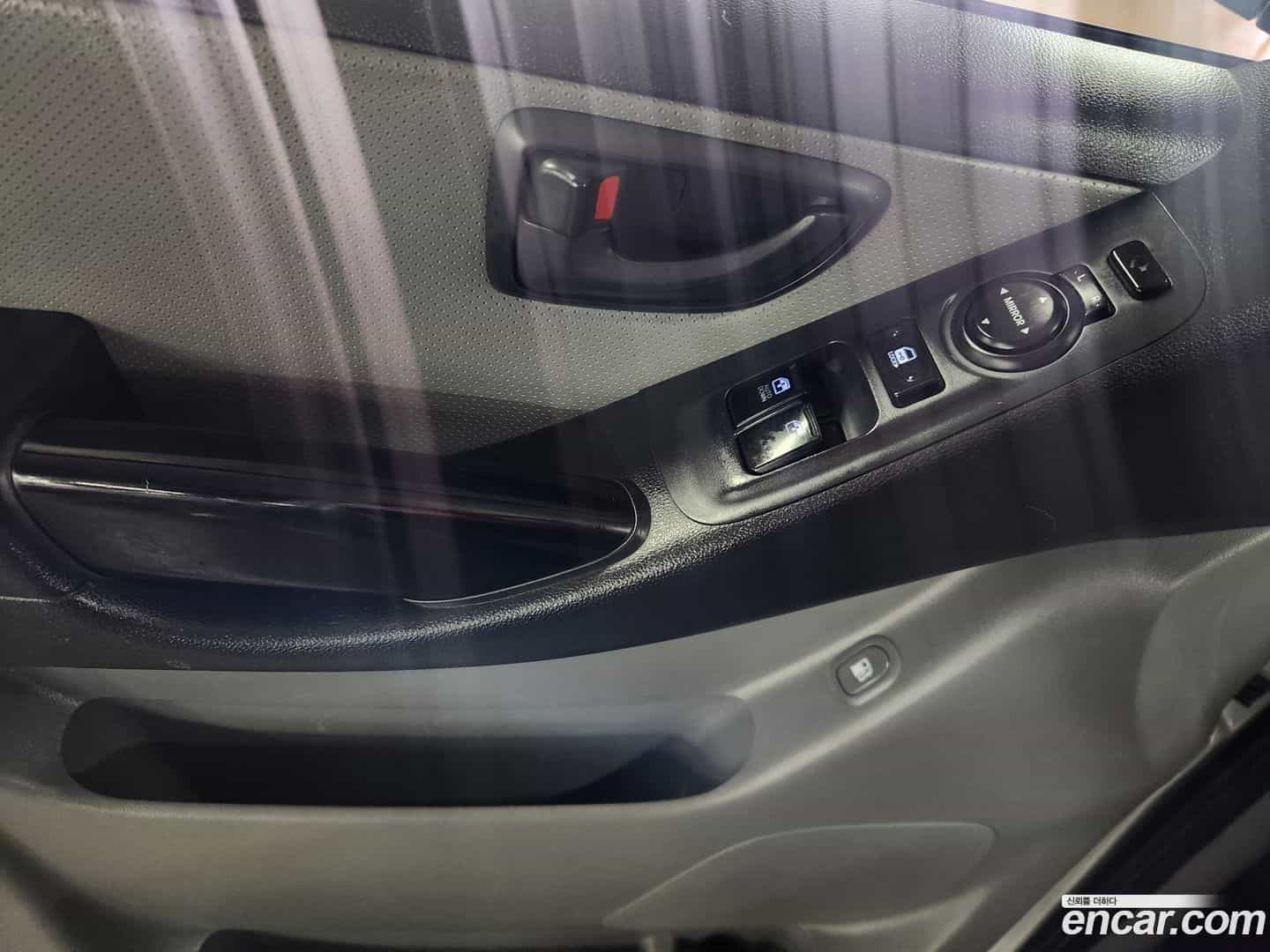 Starex Hyundai 2018.0-OPTION-018