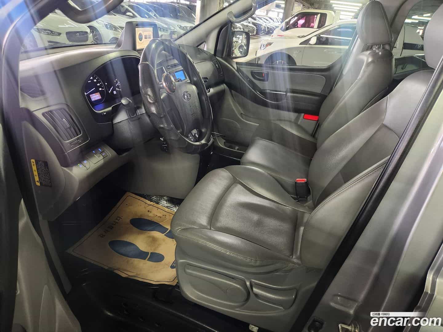 Starex Hyundai 2018.0-OPTION-020