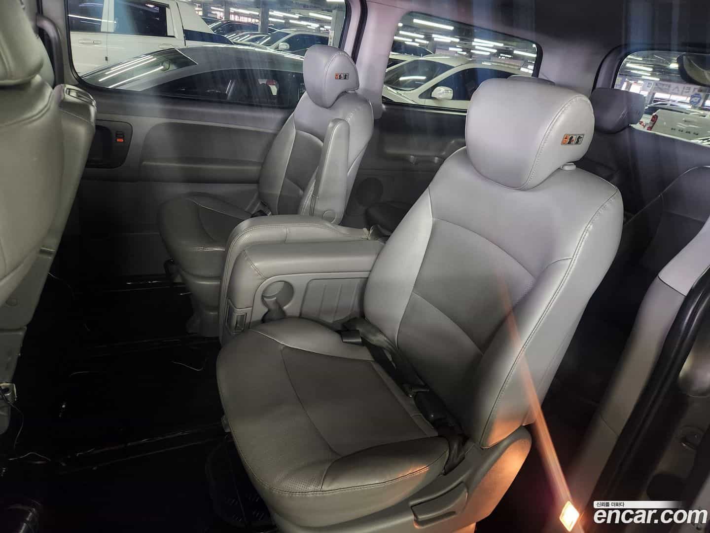 Starex Hyundai 2018.0-OPTION-021