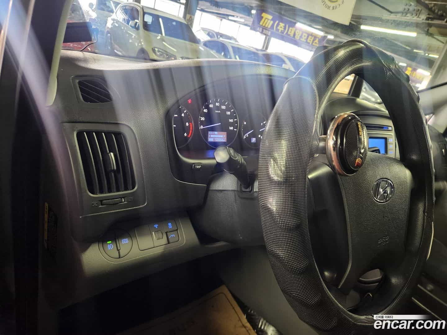 Starex Hyundai 2018.0-OPTION-023