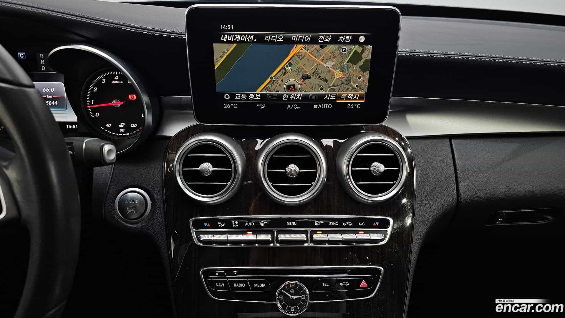 C-Class Mercedes-Benz 2018.3-OPTION-018