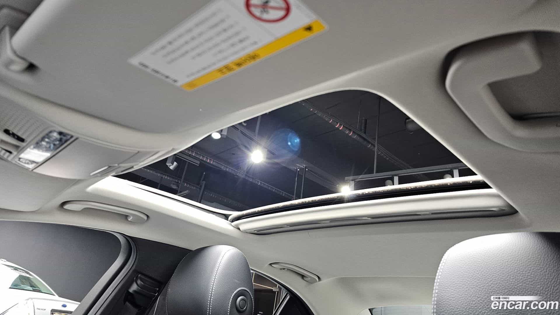 C-Class Mercedes-Benz 2018.3-OPTION-023