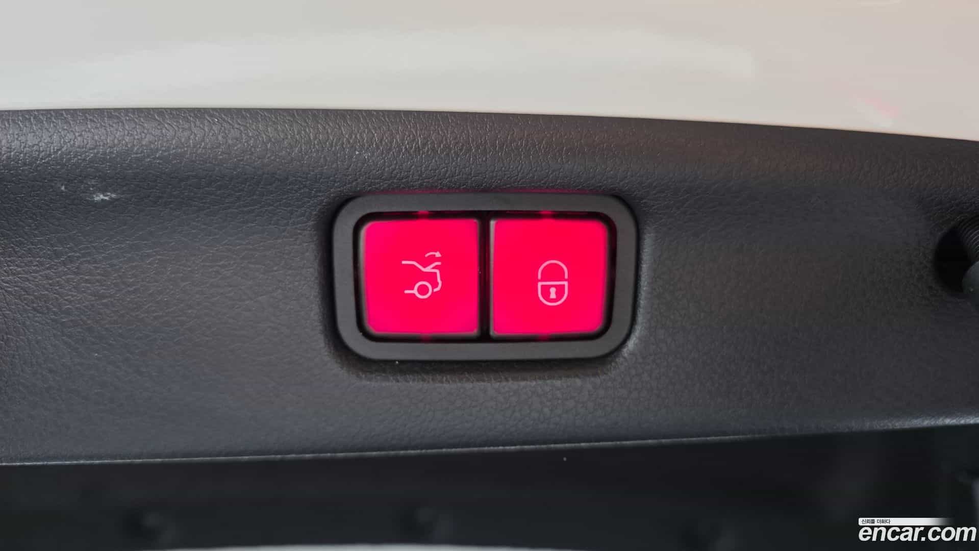 C-Class Mercedes-Benz 2022.3-OPTION-024