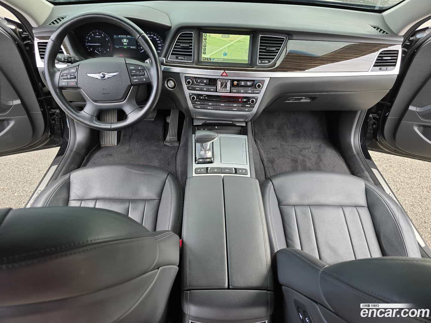 G80 Genesis 2017.0-INNER-006
