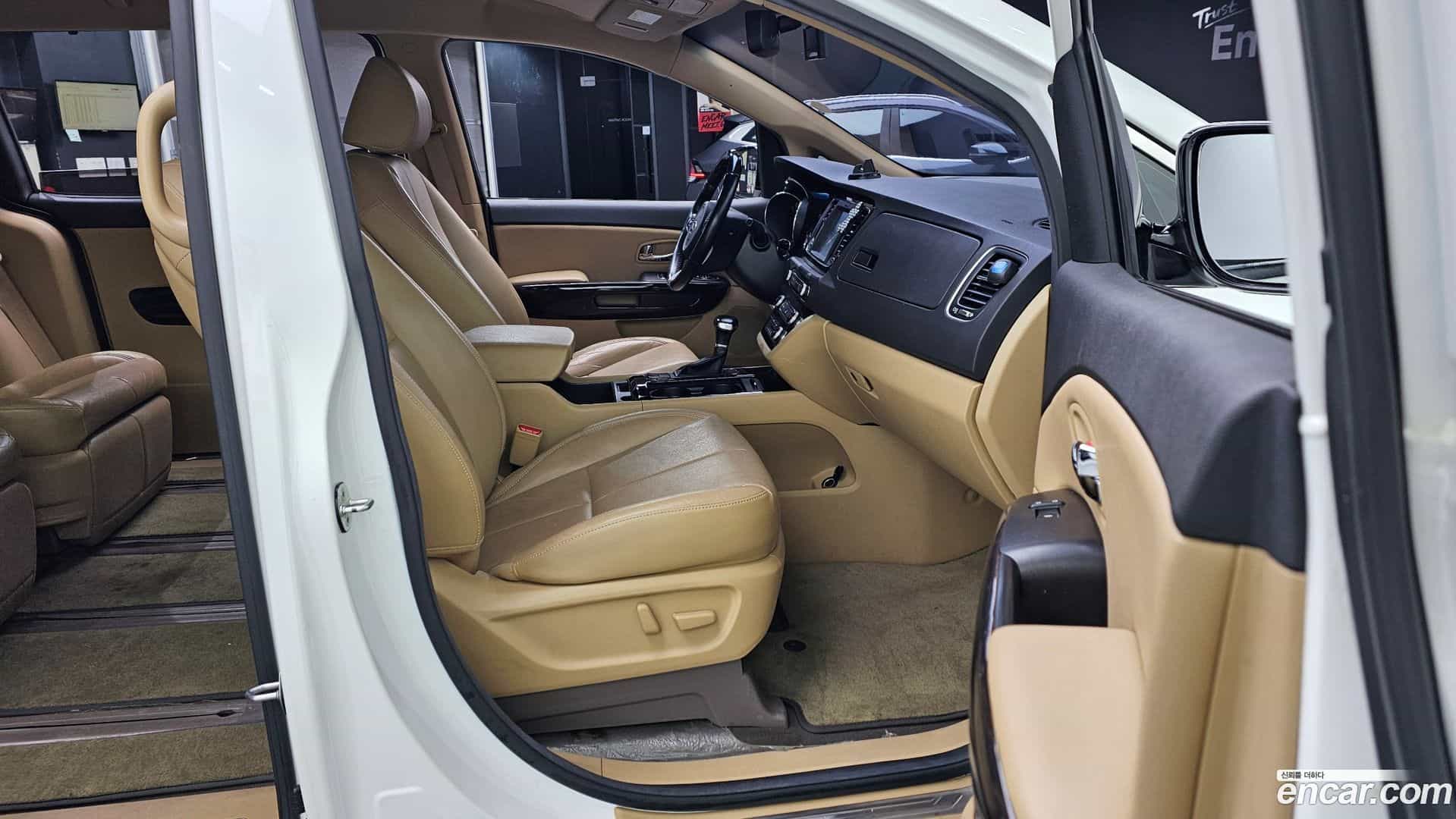 Canival Kia 2017.10-OPTION-015