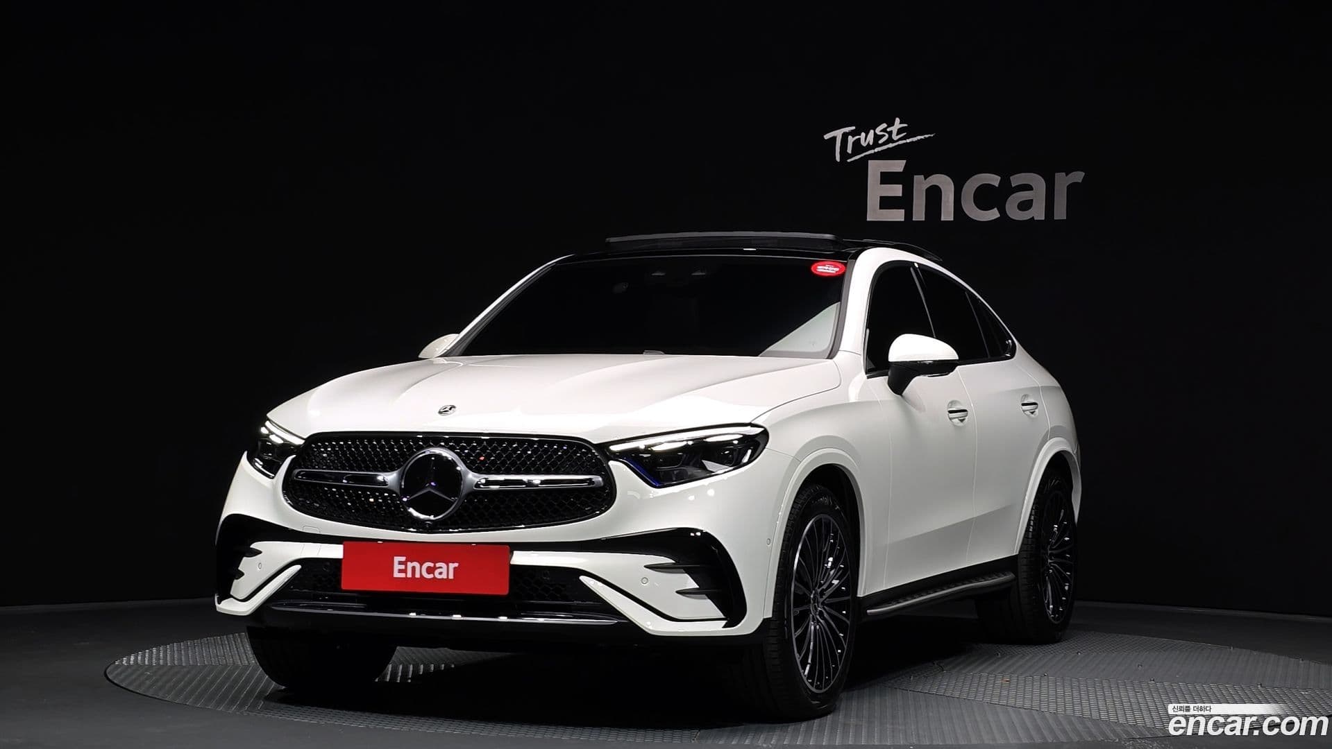 Main__Slider__Photo:GLC-Class Mercedes-Benz 2025.2-0