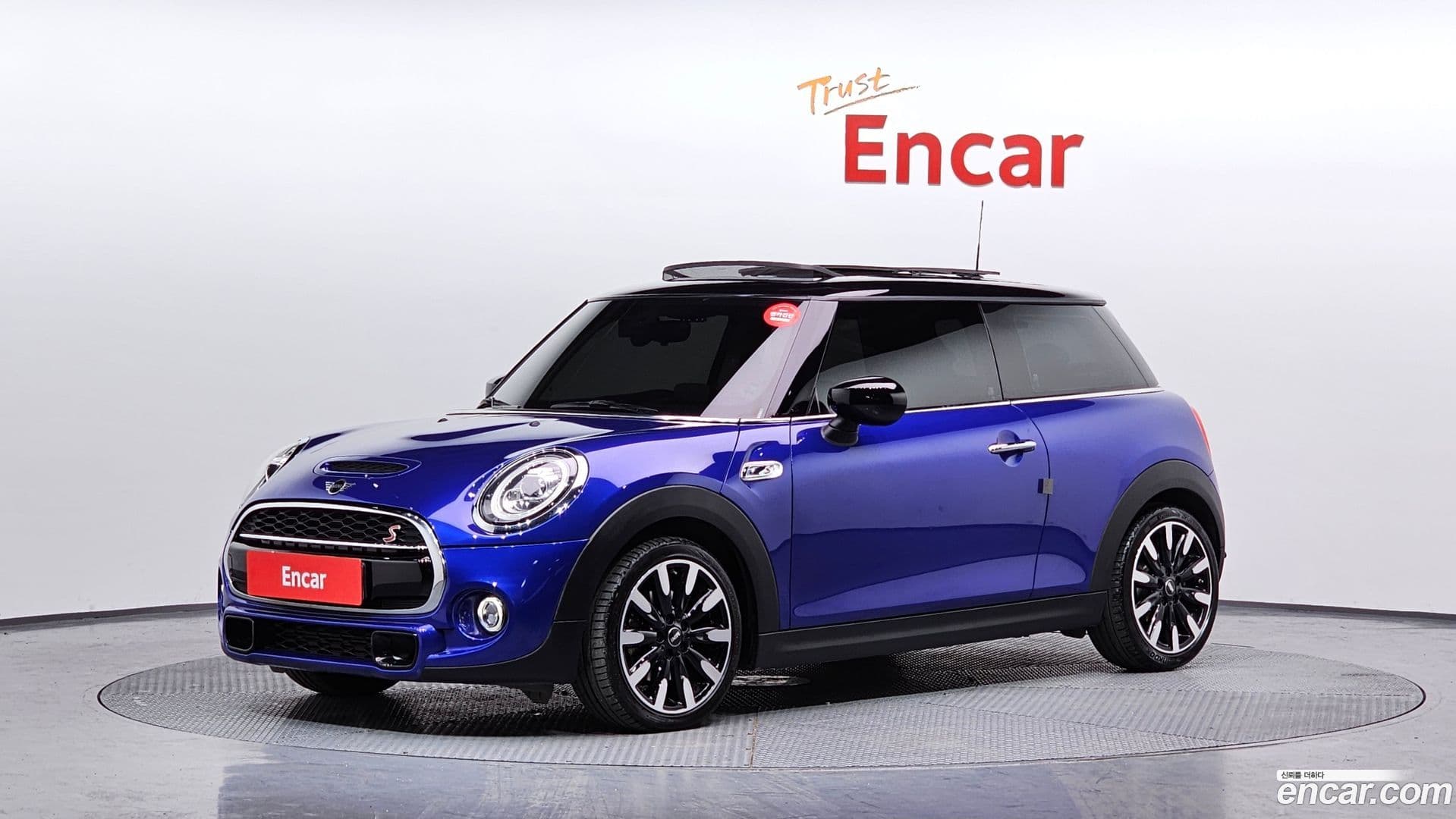 Main__Slider__Photo:Cooper Mini 2020.2-0