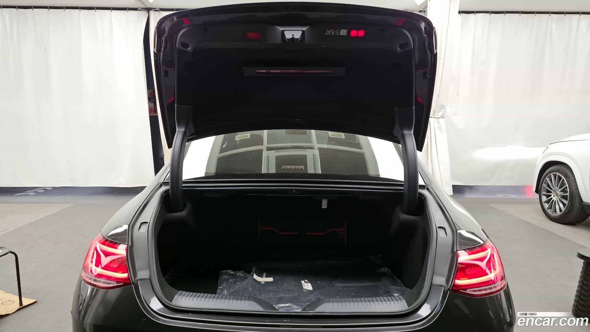 CLS-Class Mercedes-Benz 2023.4-OPTION-024