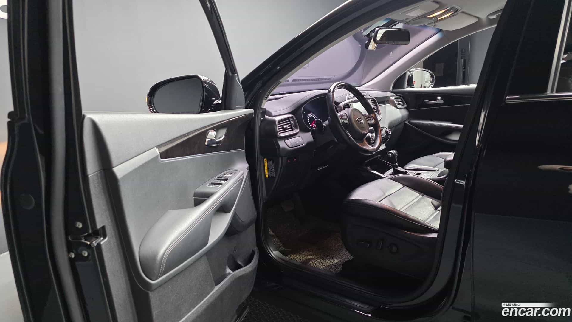 Sorento Kia 2016.0-INNER-010