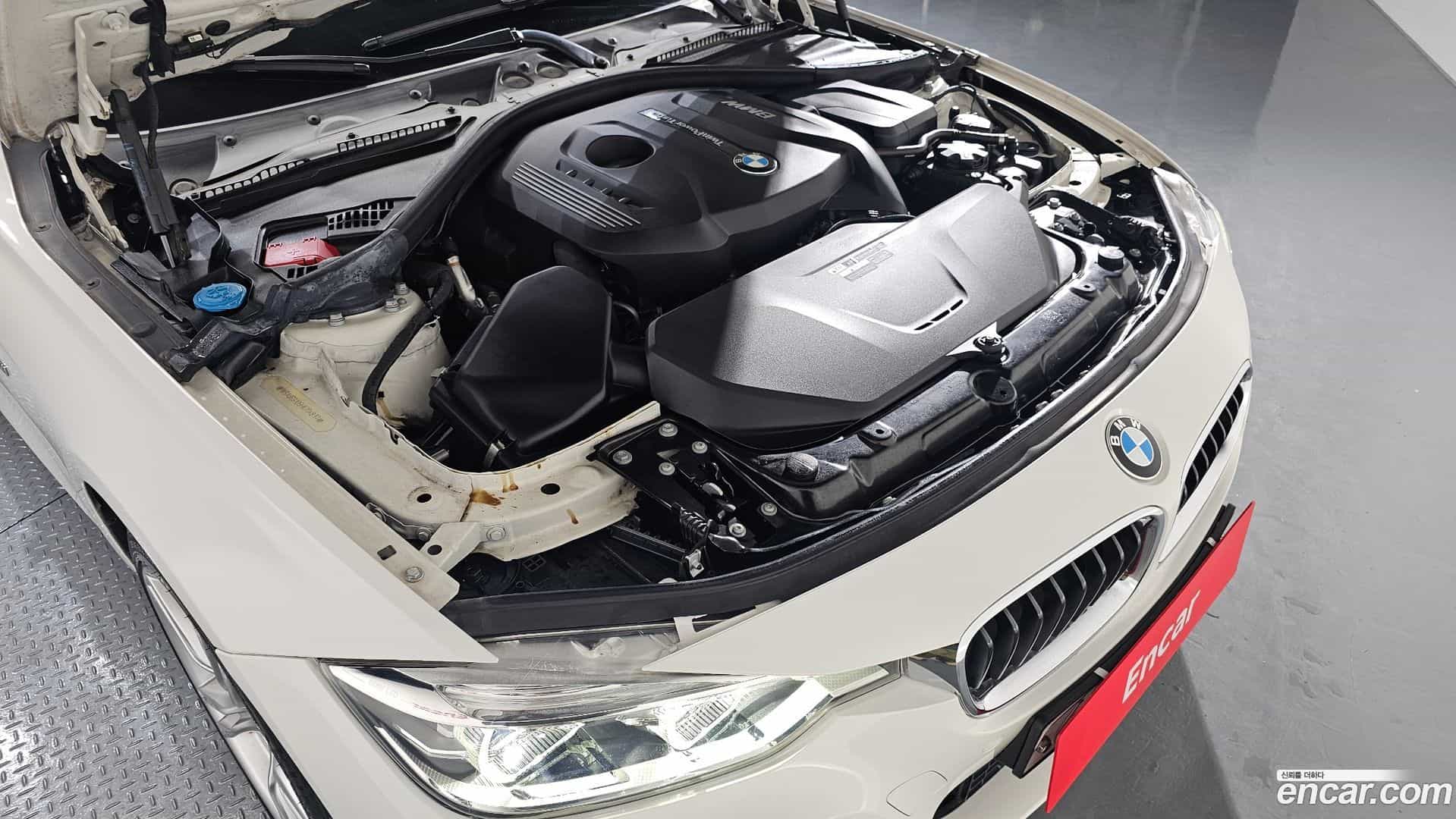 3-Series BMW 2017.8-INNER-006