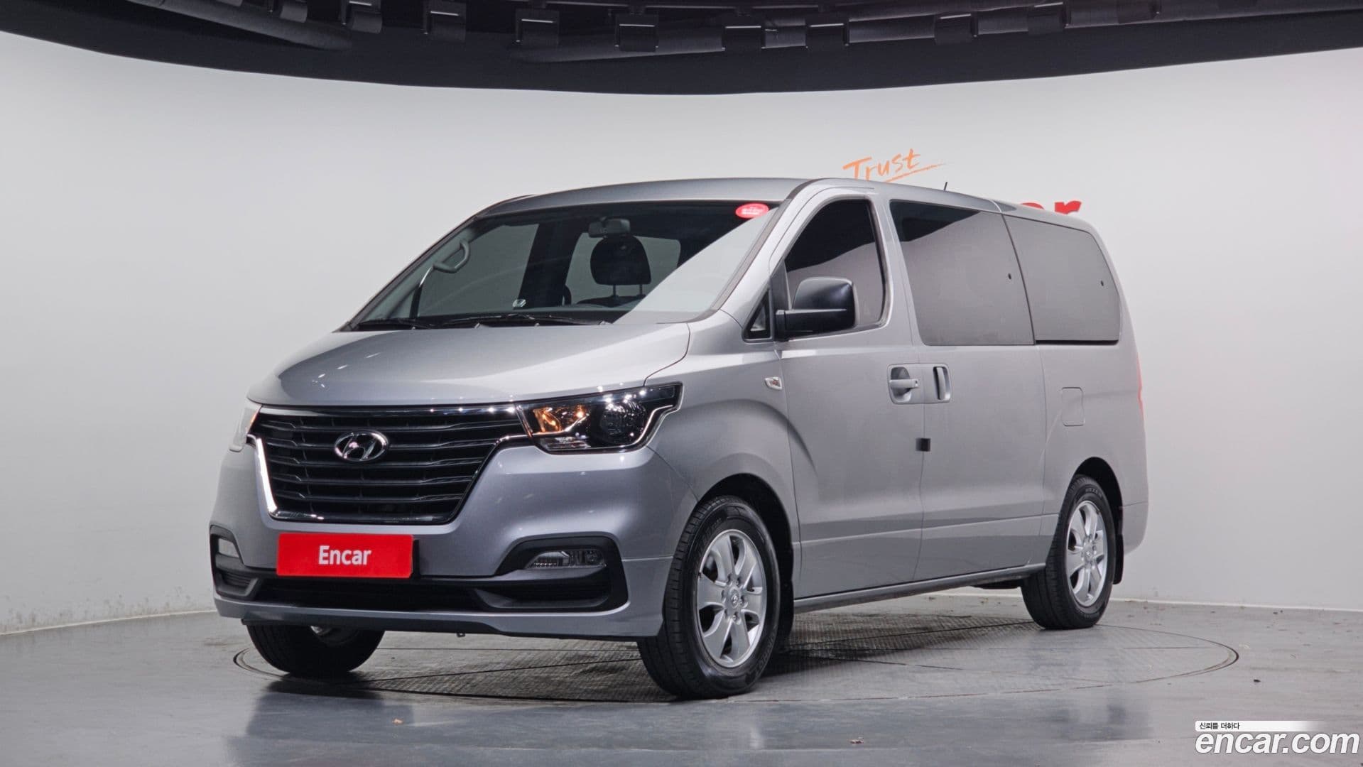 Main__Slider__Photo:Starex Hyundai 2018.6-0