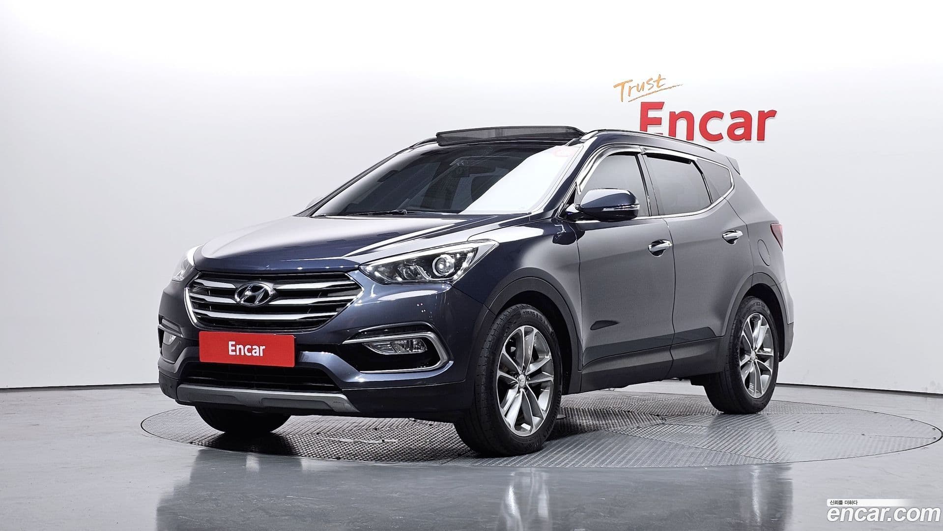 Main__Slider__Photo:Santafe Hyundai 2016.7-0