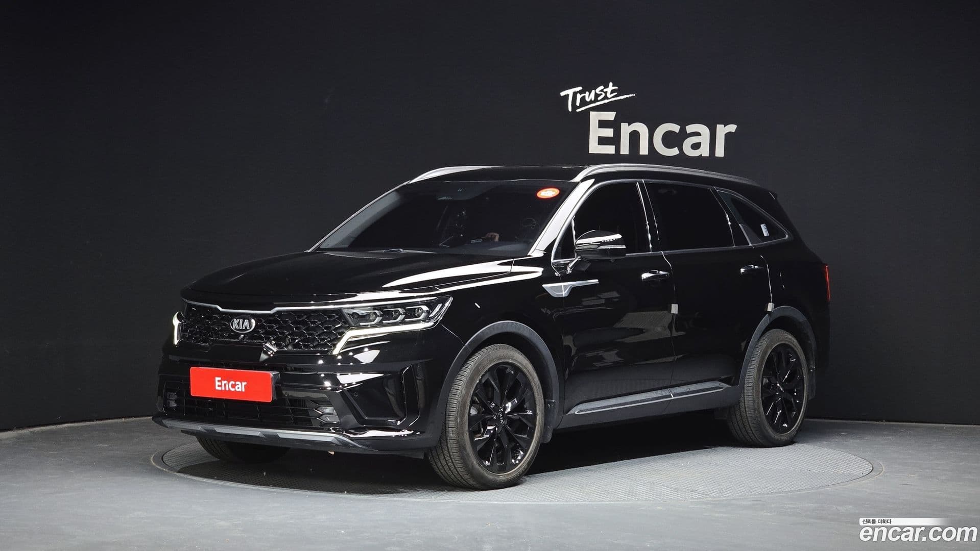 Main__Slider__Photo:Sorento Kia 2020.3-0