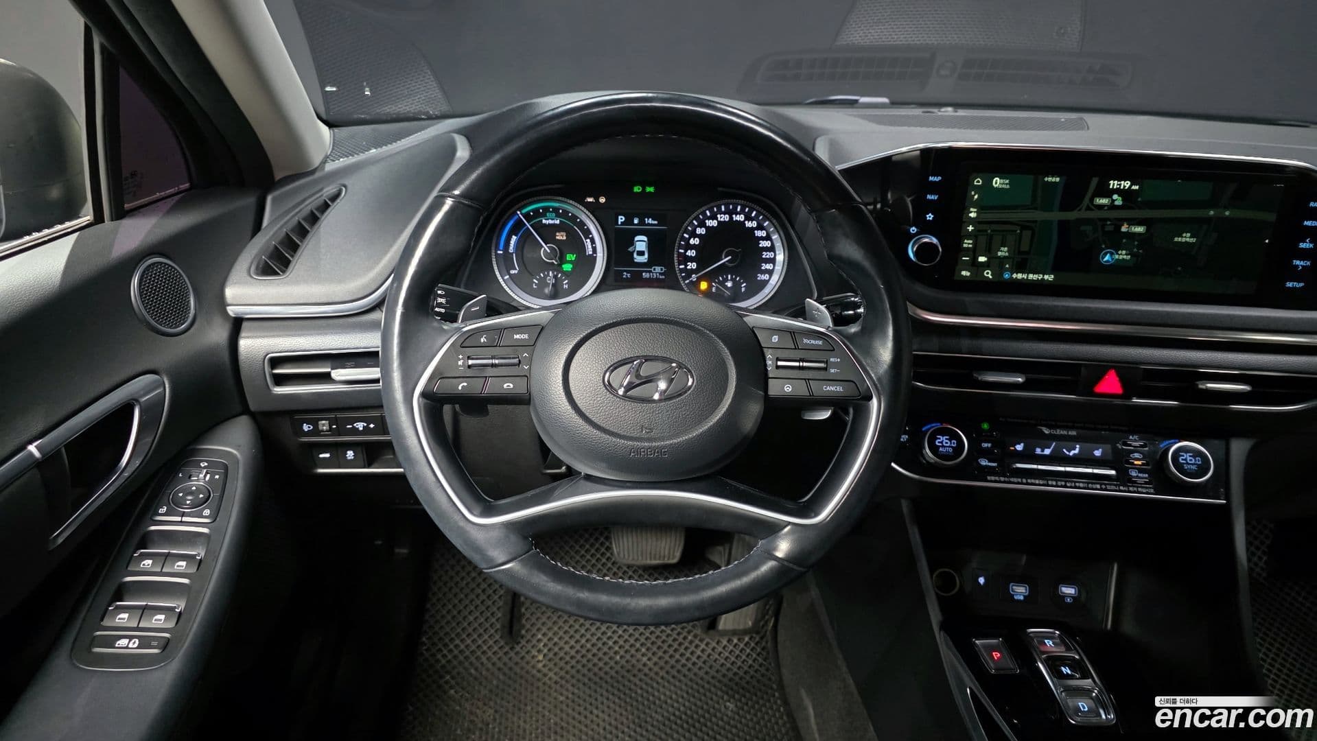 Main__Slider__Photo:Sonata Hyundai 2020.10-12