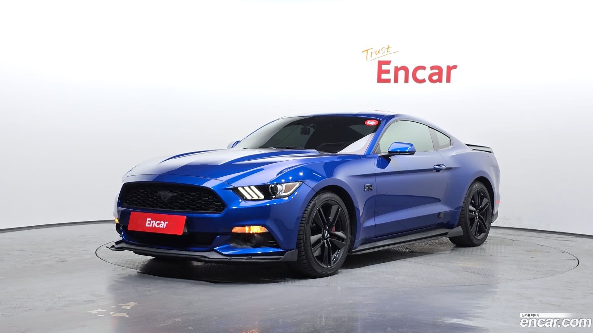 Main__Slider__Photo:Mustang Ford 2017.7-0