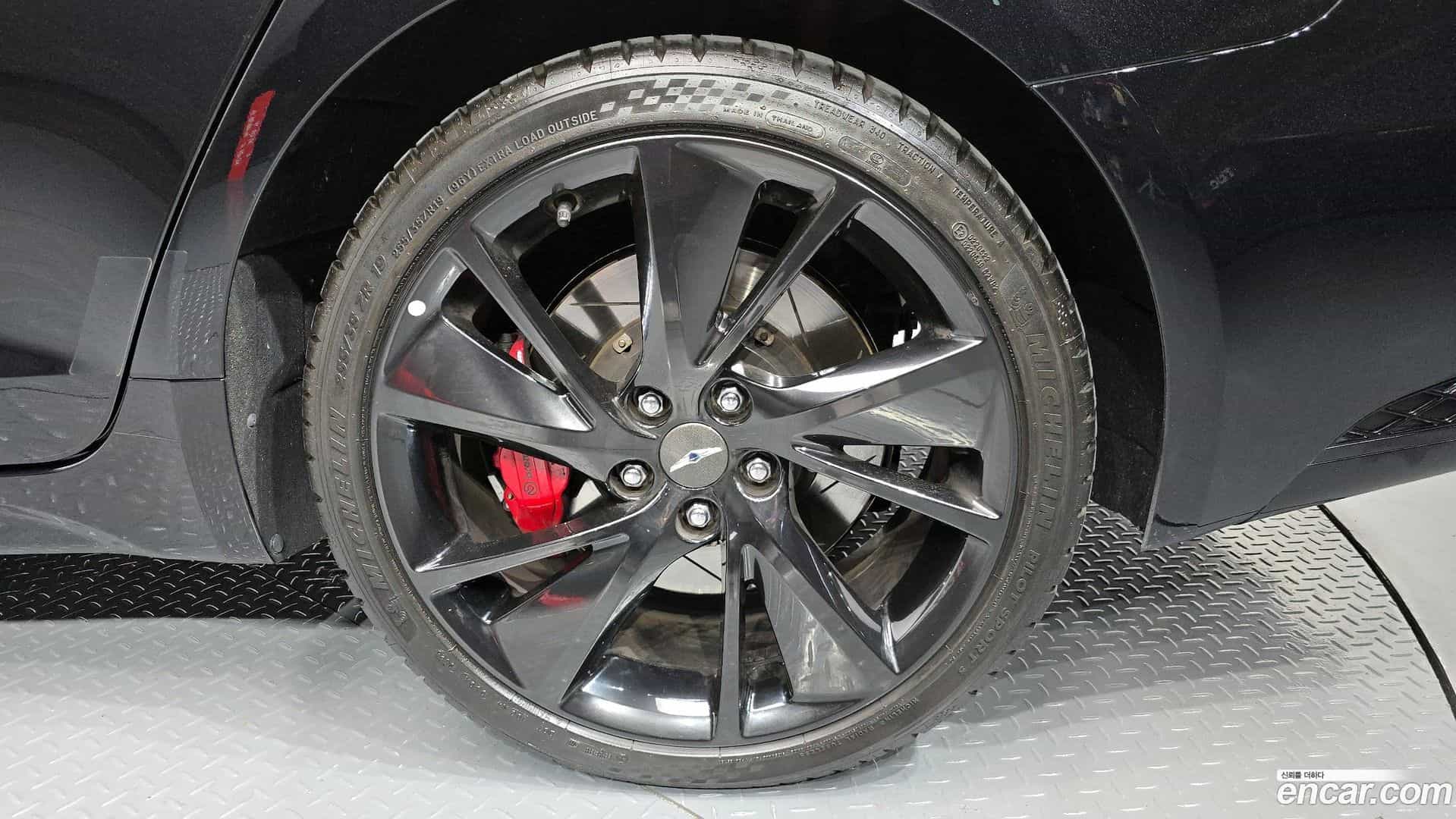 G70 Genesis 2022.0-OUTER-005
