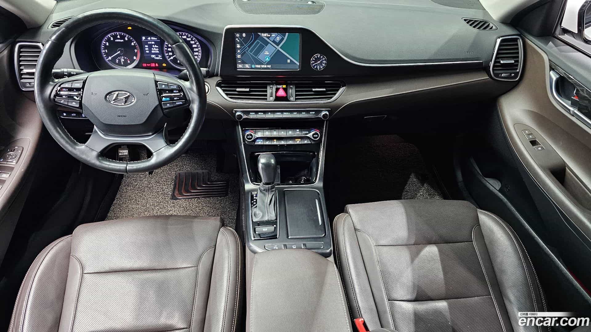 Grandeur Hyundai 2018.8-INNER-007
