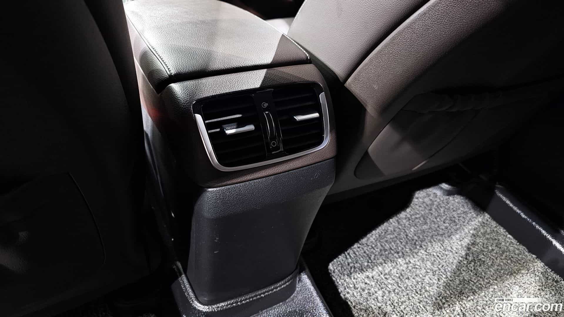 Grandeur Hyundai 2018.8-OPTION-022
