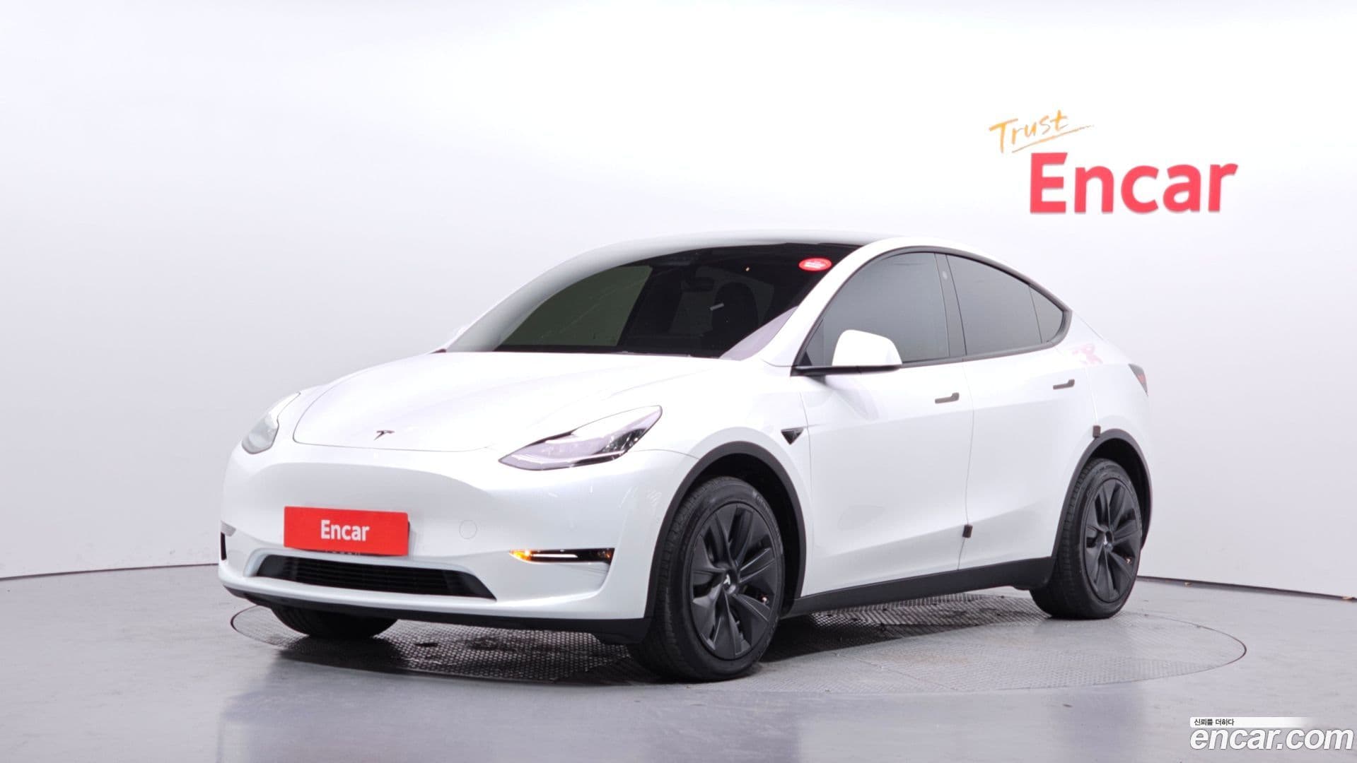Main__Slider__Photo:Model Y Tesla 2022.4-0