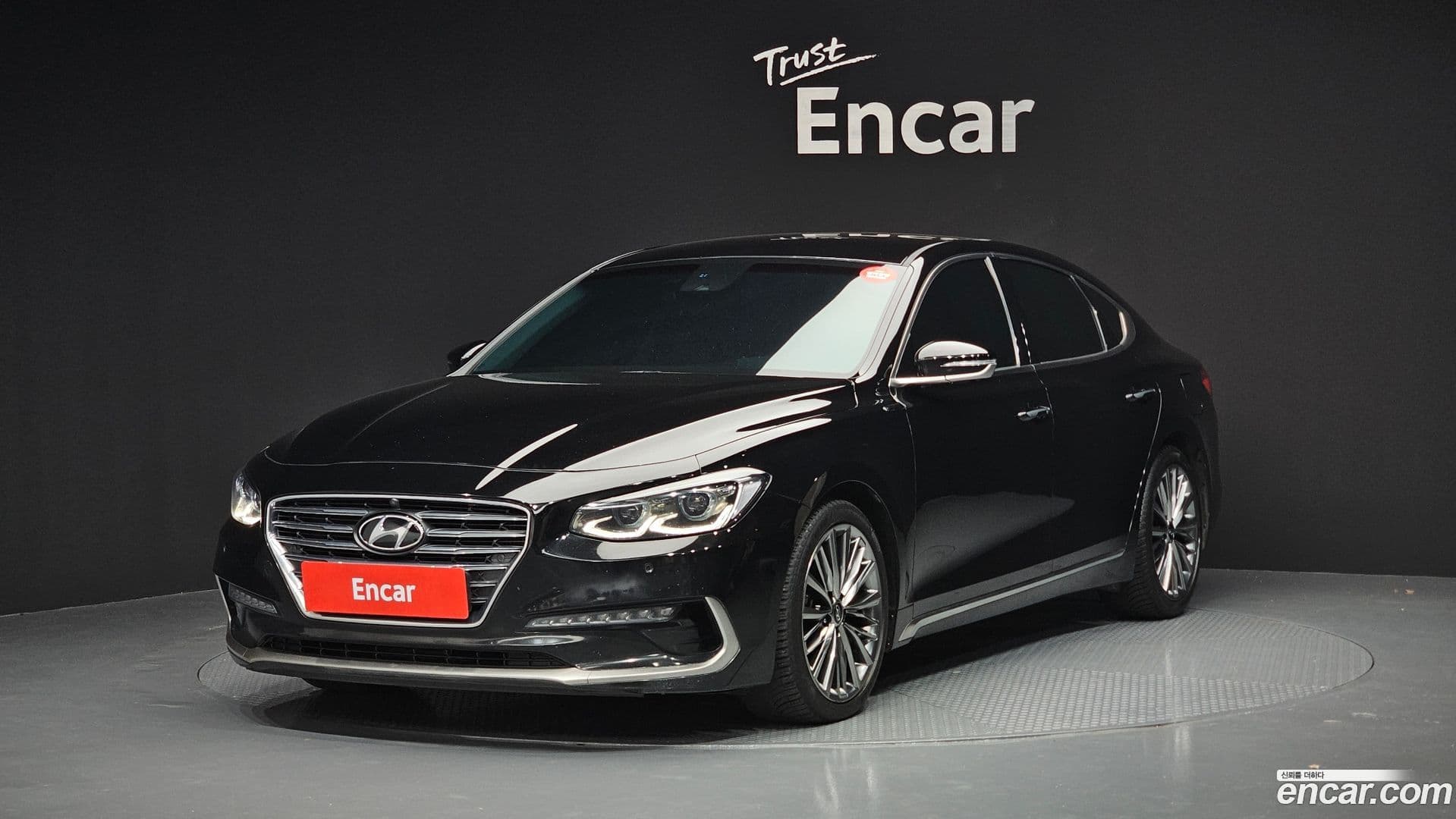 Main__Slider__Photo:Grandeur Hyundai 2018.7-0