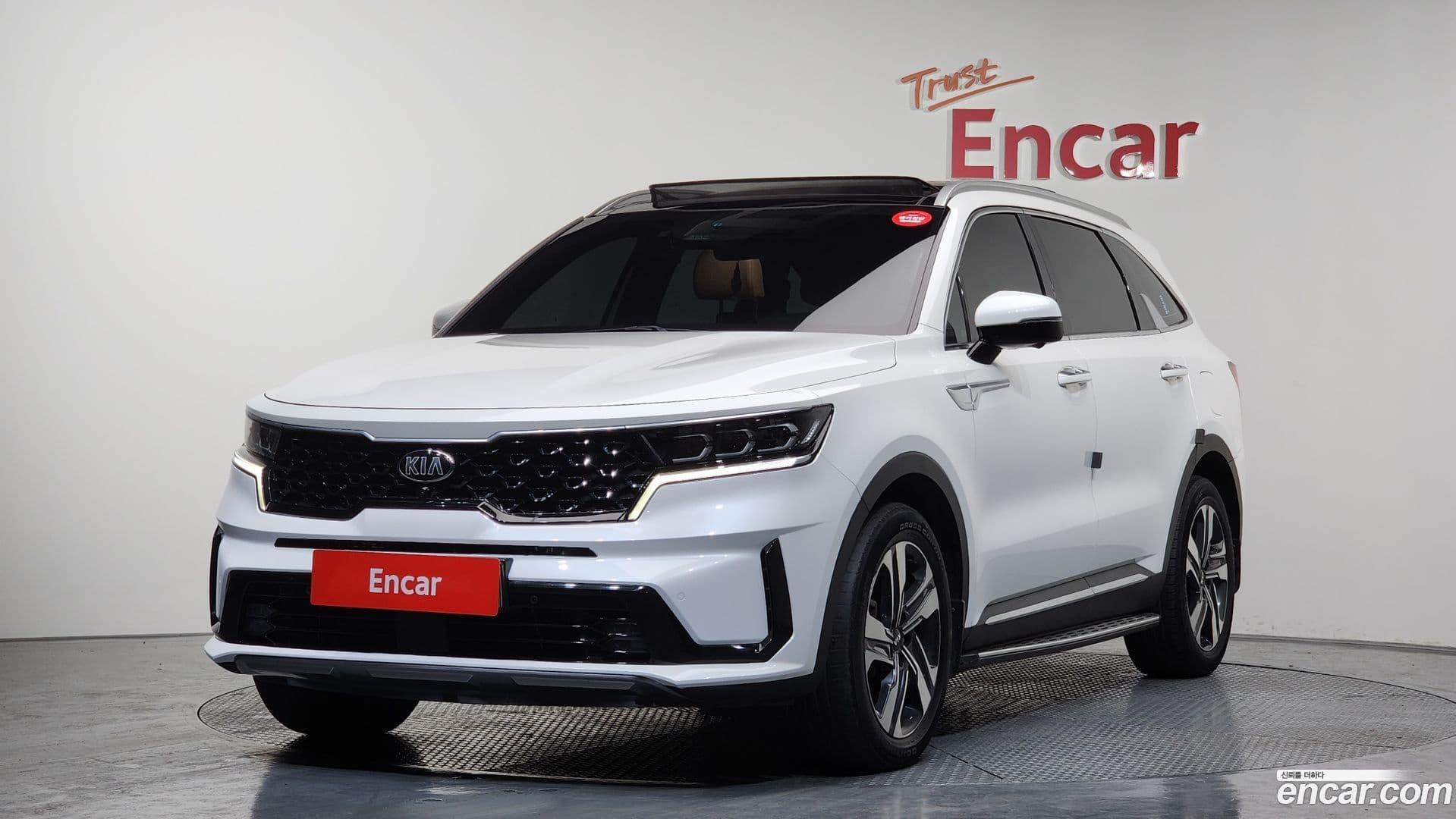 Main__Slider__Photo:Sorento Kia 2020.3-0
