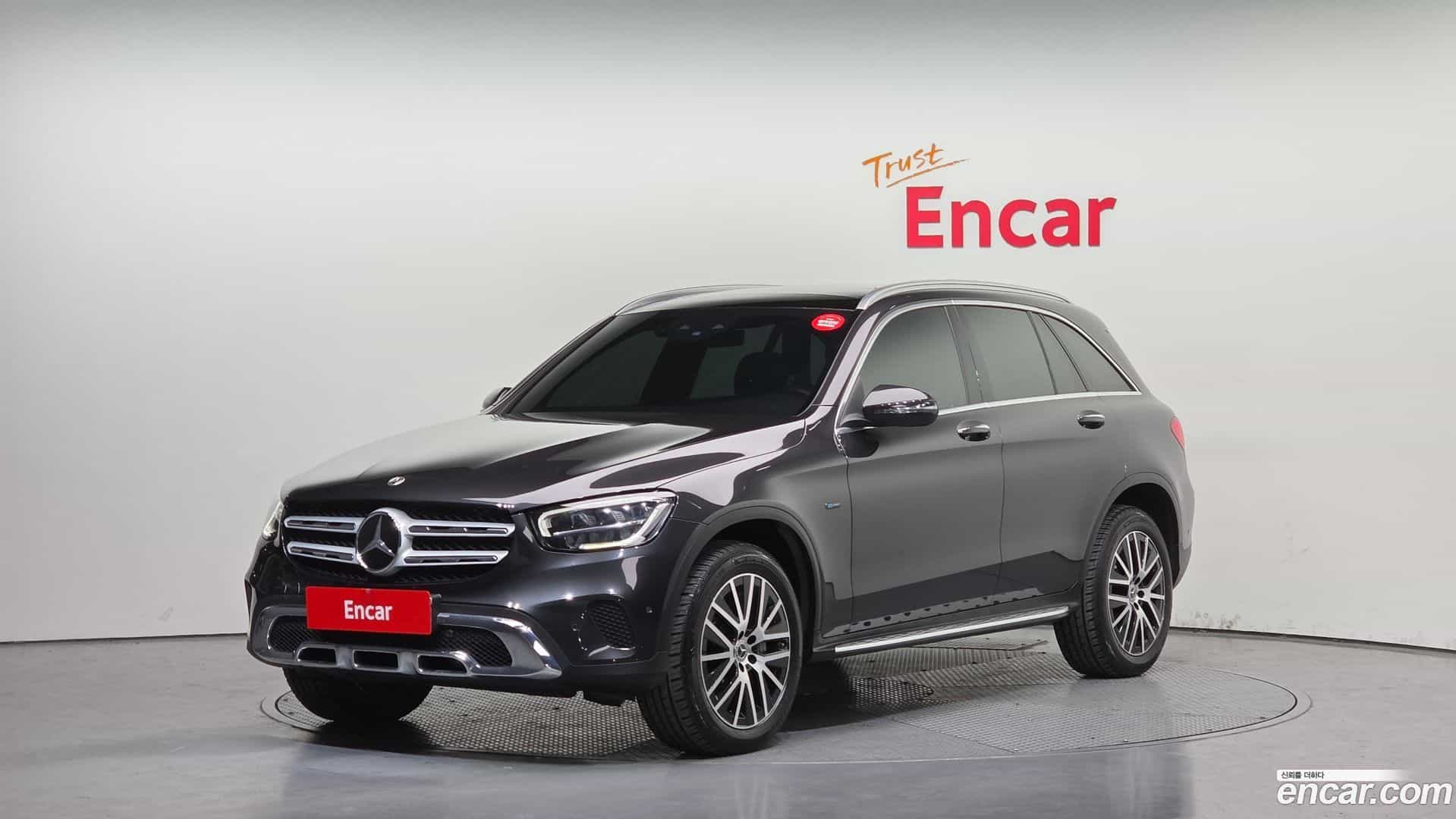 GLC-Class Mercedes-Benz 2021.9-OUTER-001