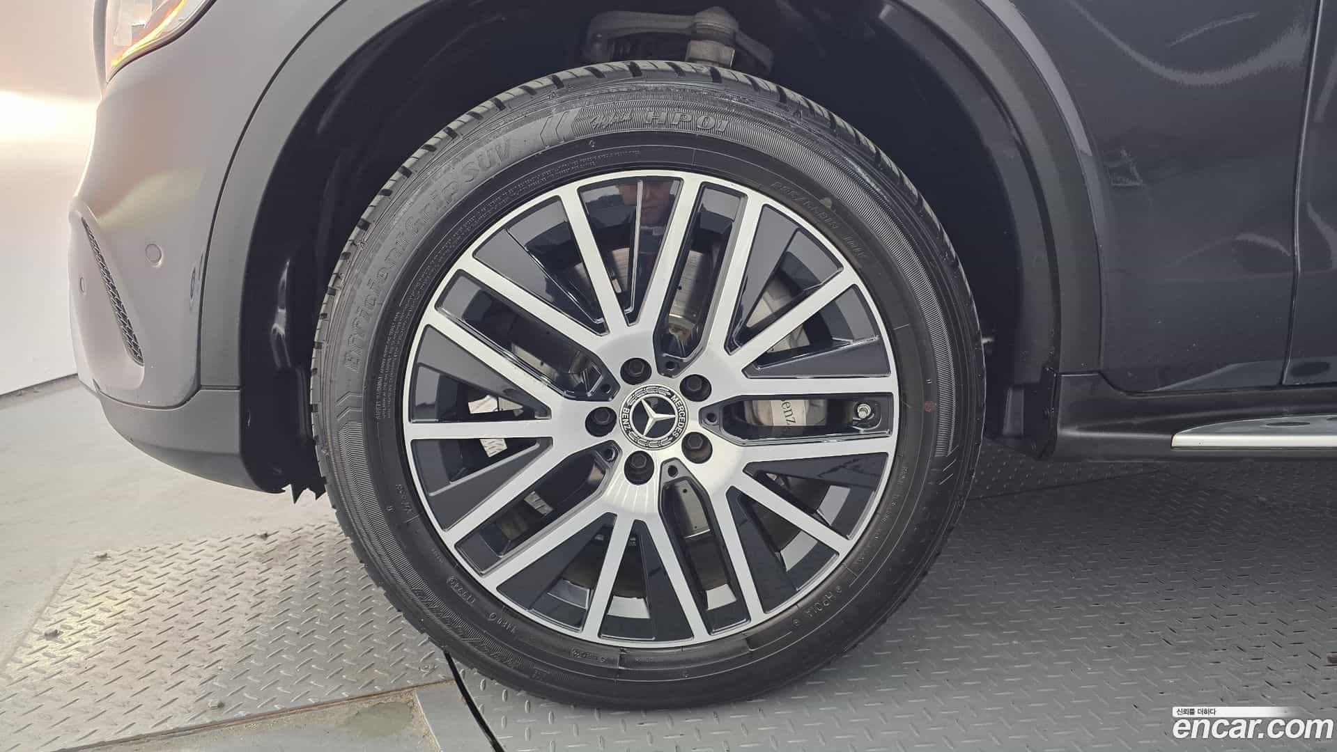 GLC-Class Mercedes-Benz 2021.9-OUTER-005