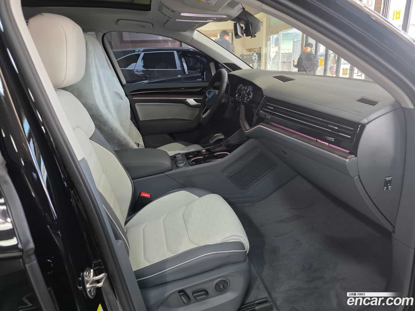 Touareg Volkswagen 2025.11-OPTION-015