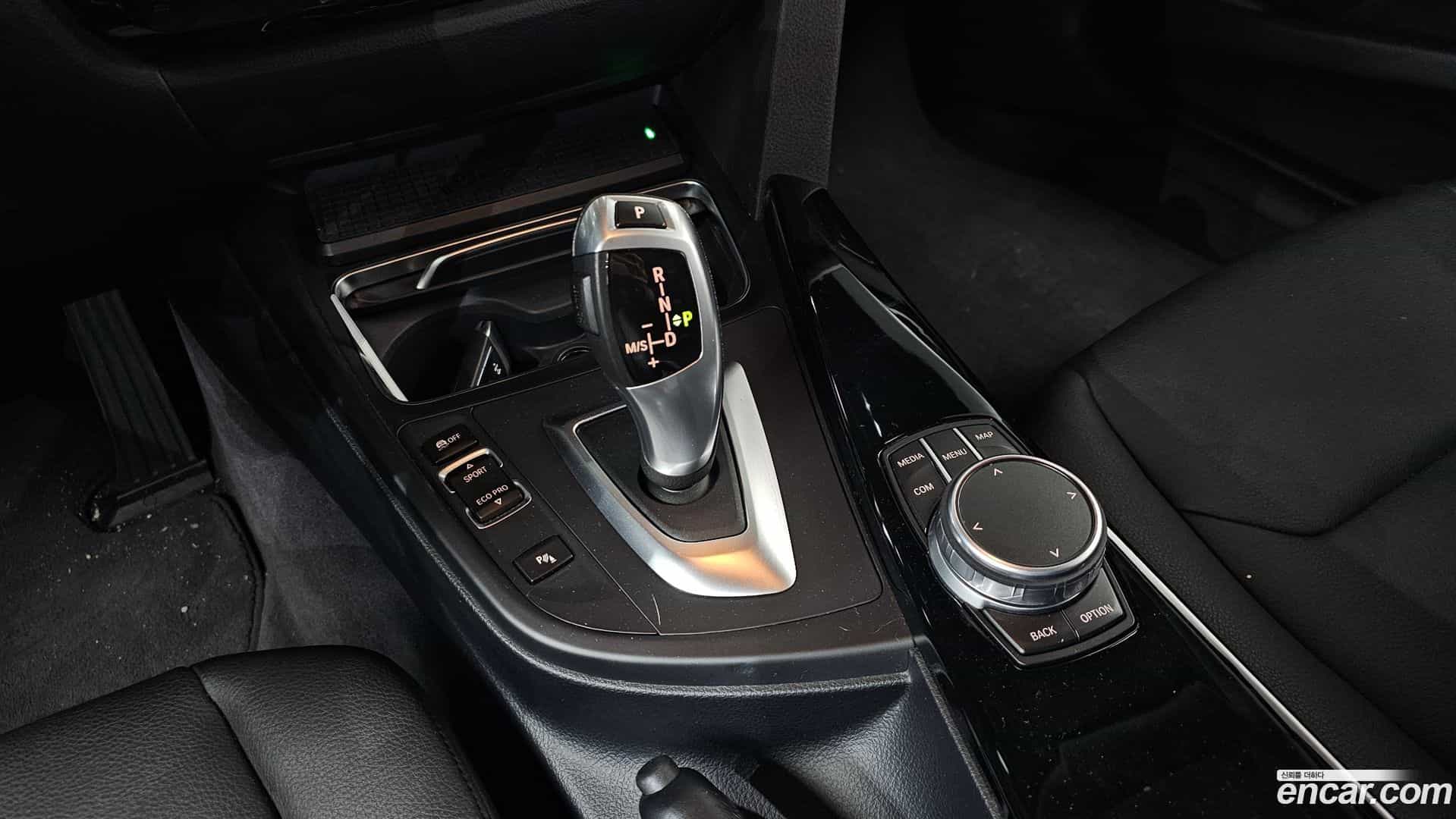 Gran Turismo BMW 2018.4-INNER-009