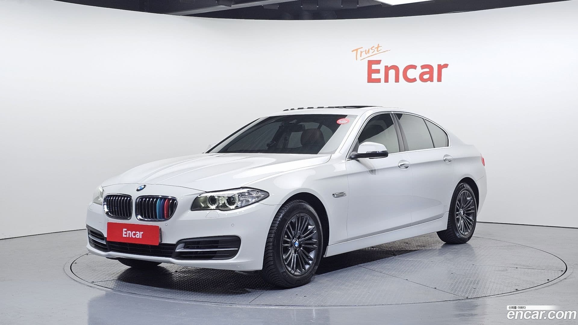Main__Slider__Photo:5-Series BMW 2014.11-0