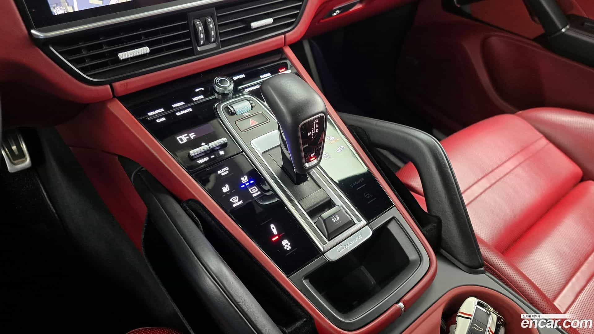 Cayenne Porsche 2019.2-INNER-009