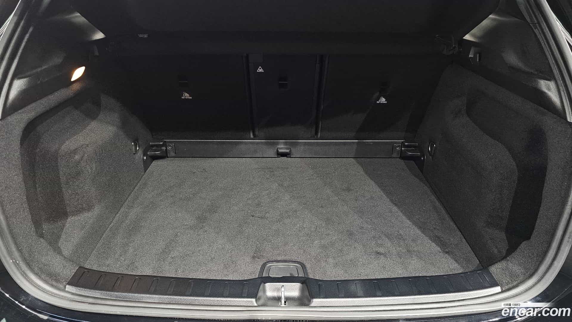GLA-Class Mercedes-Benz 2022.11-OPTION-024
