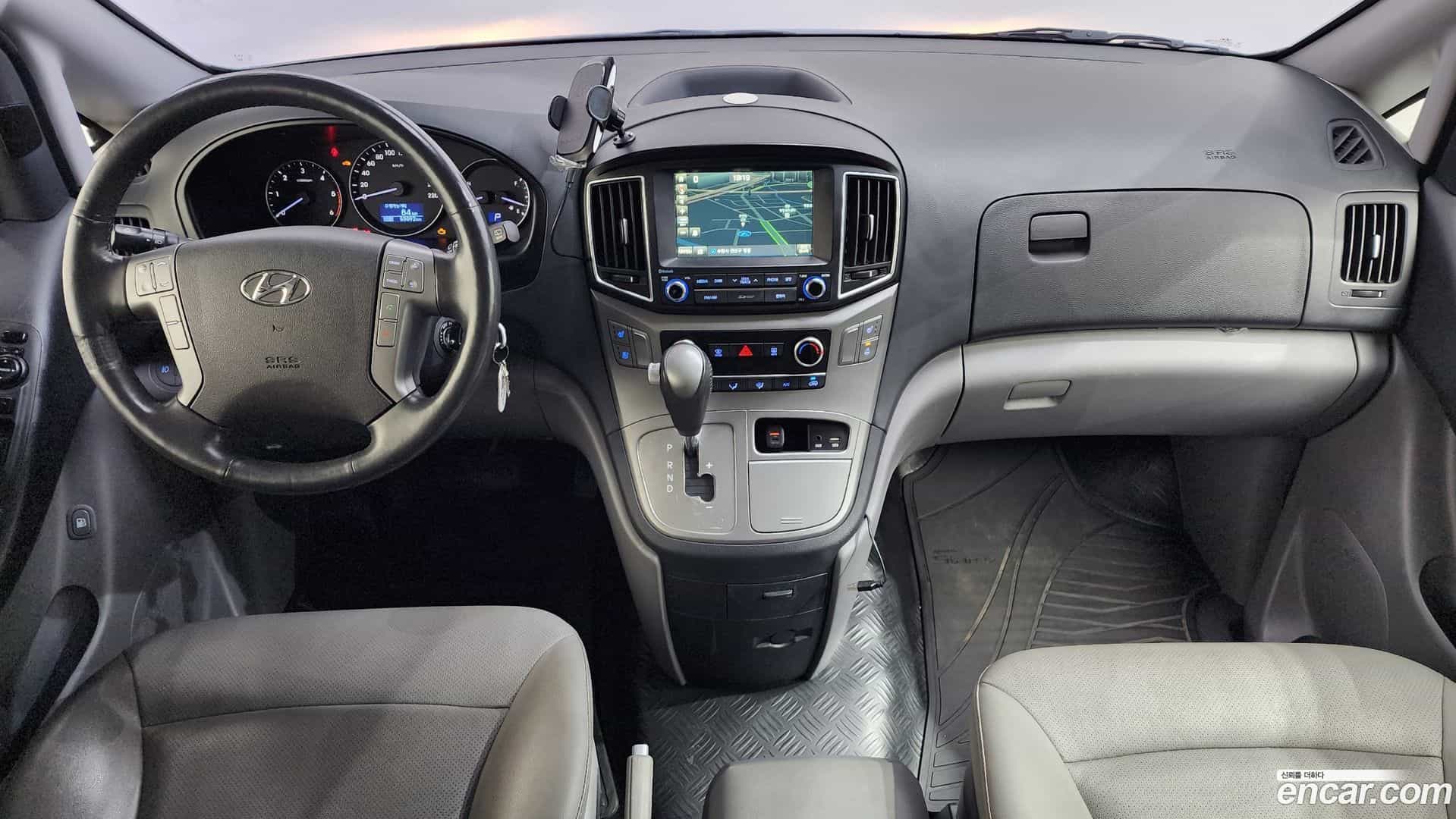 Starex Hyundai 2017.9-INNER-007