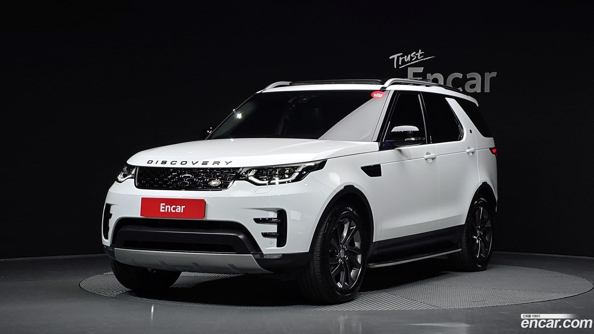 Main__Slider__Photo:Discovery Land Rover 2018.8-0
