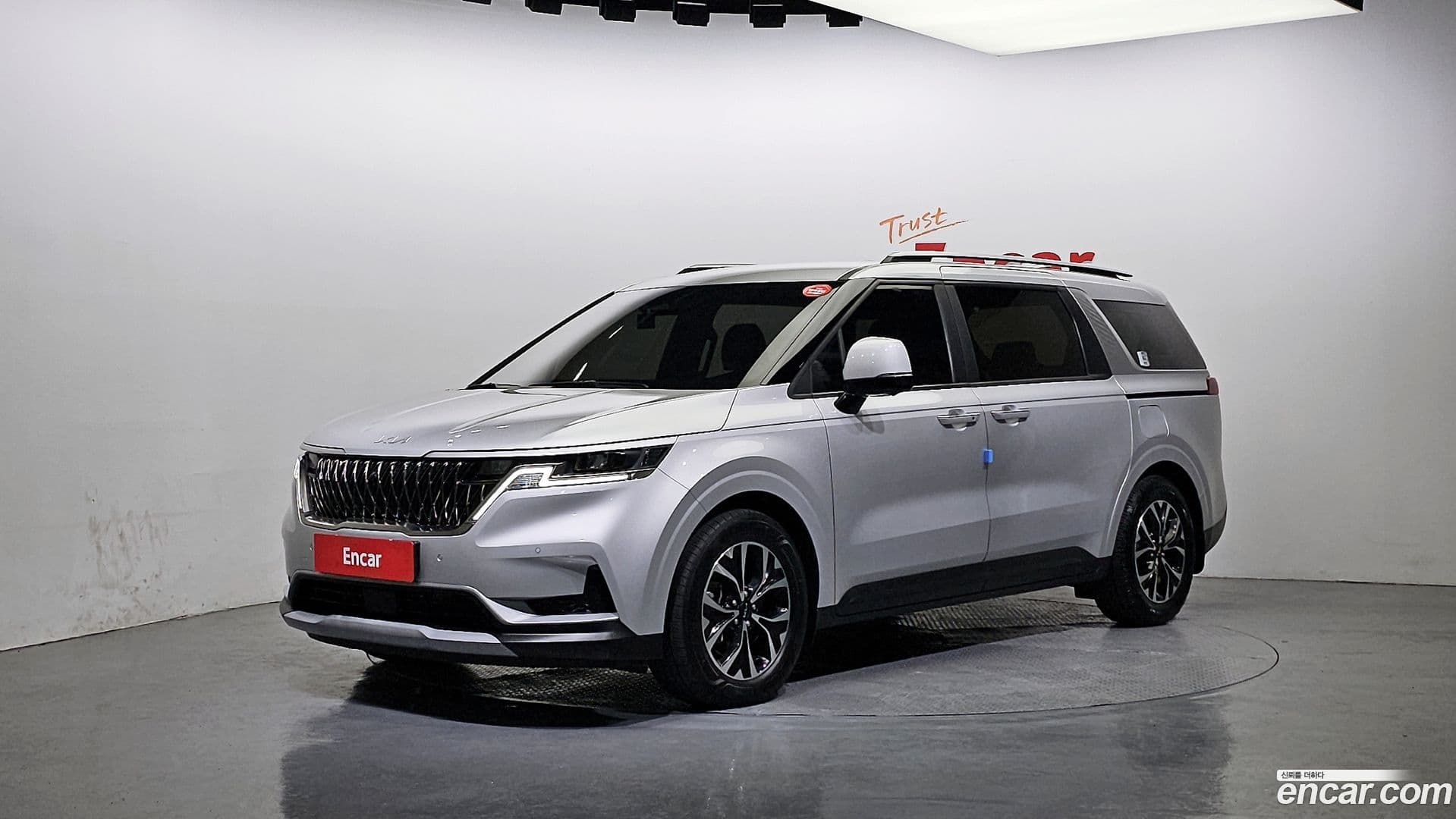 Main__Slider__Photo:Canival Kia 2022.10-0