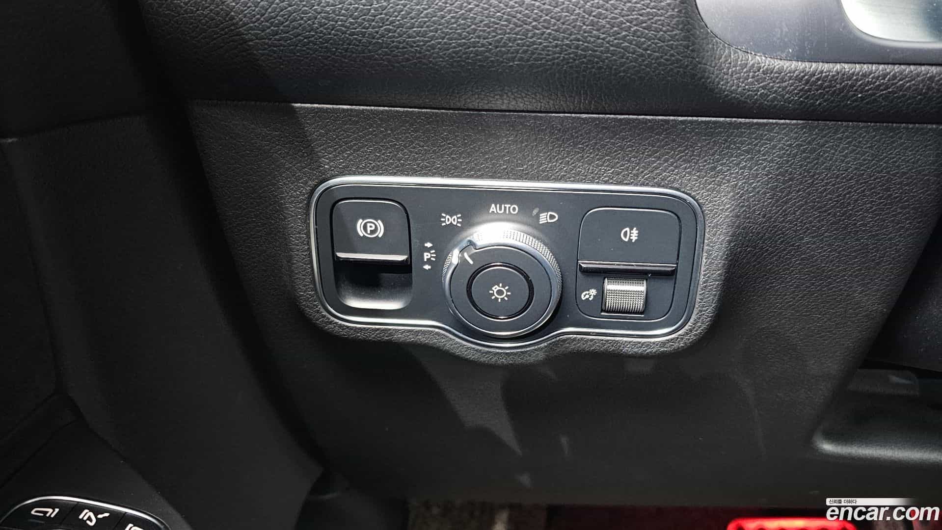 GLB-Class Mercedes-Benz 2022.4-OPTION-018
