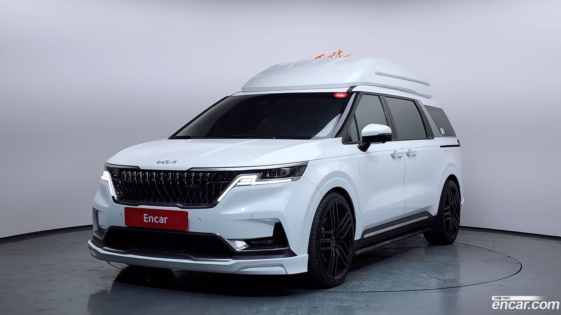 Main__Slider__Photo:Canival Kia 2023.8-0