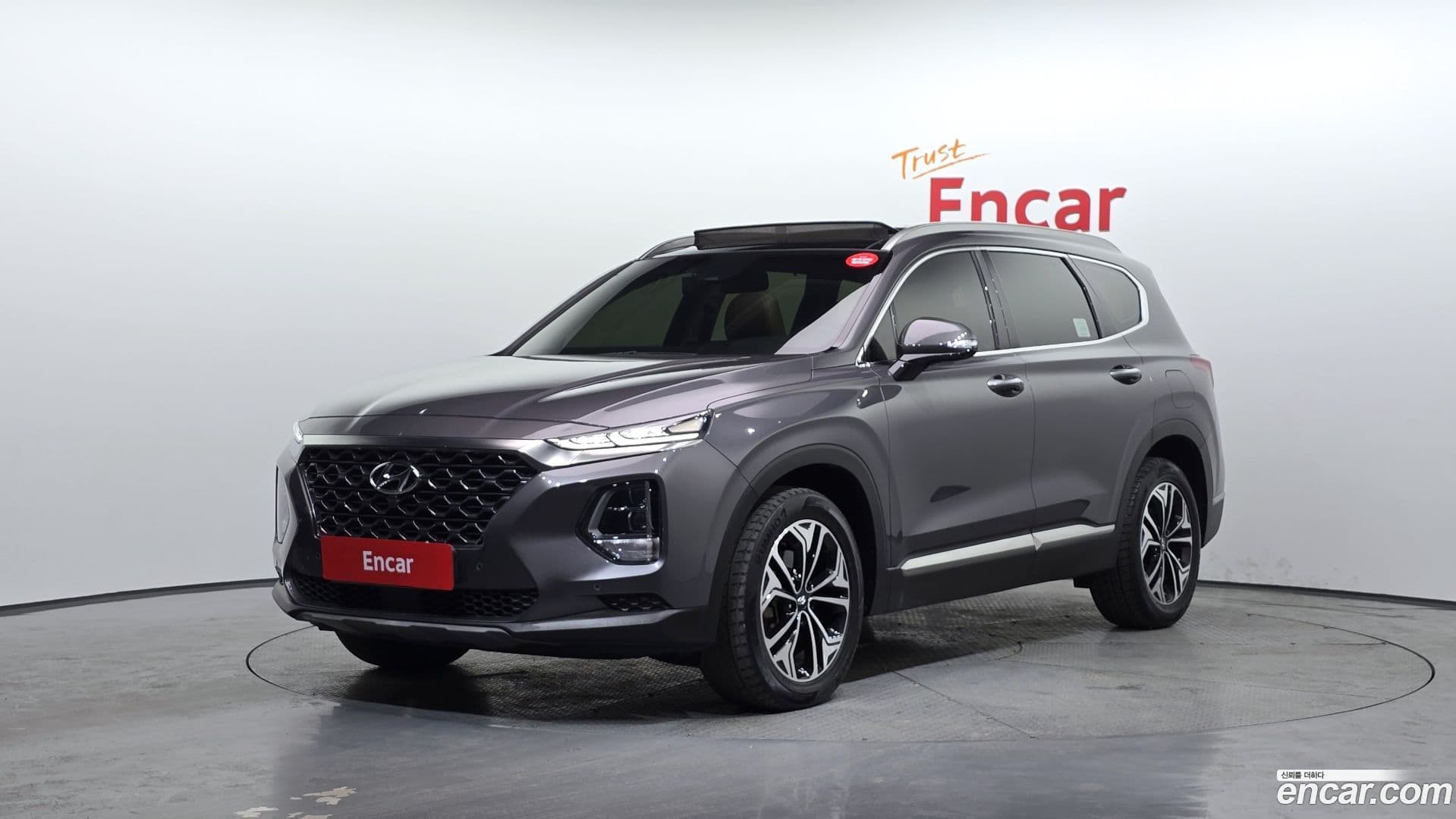 Main__Slider__Photo:Santafe Hyundai 2018.2-0