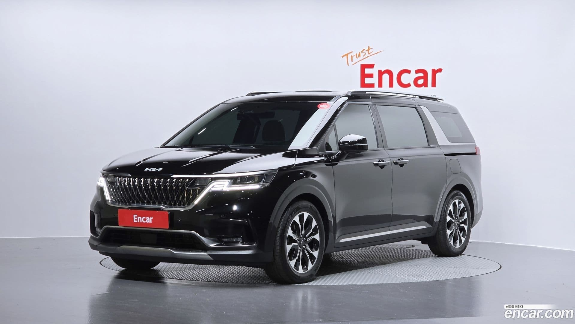 Main__Slider__Photo:Canival Kia 2023.0-0