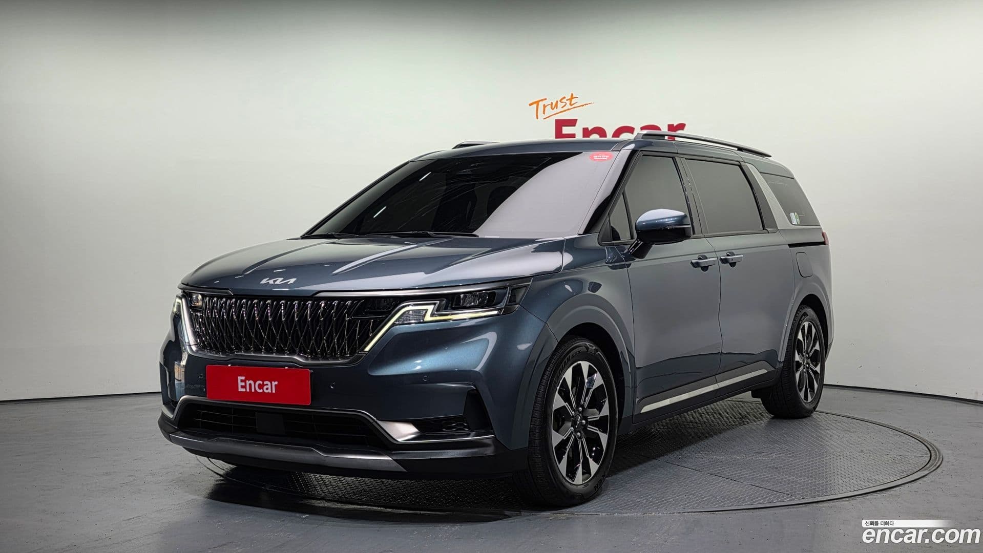 Main__Slider__Photo:Canival Kia 2021.11-0
