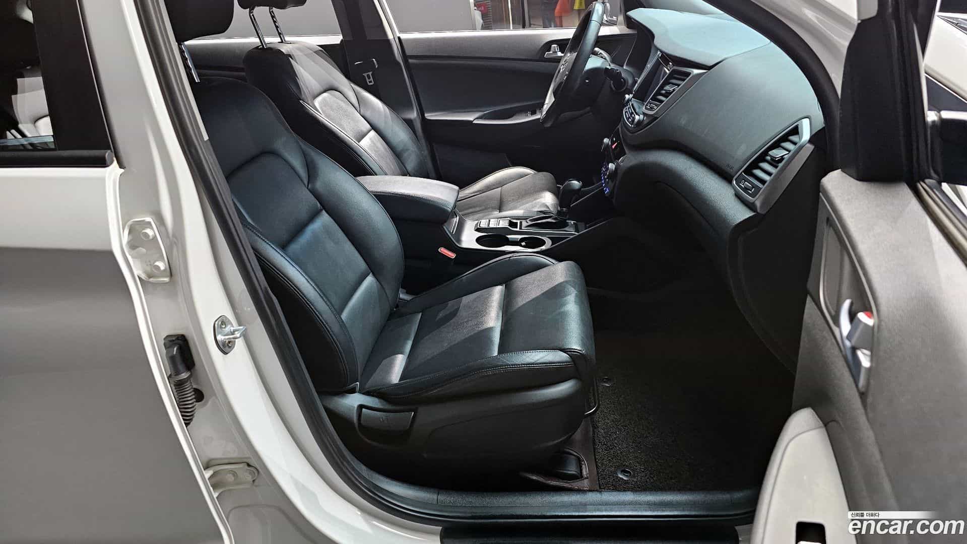 Tucson Hyundai 2016.0-INNER-010