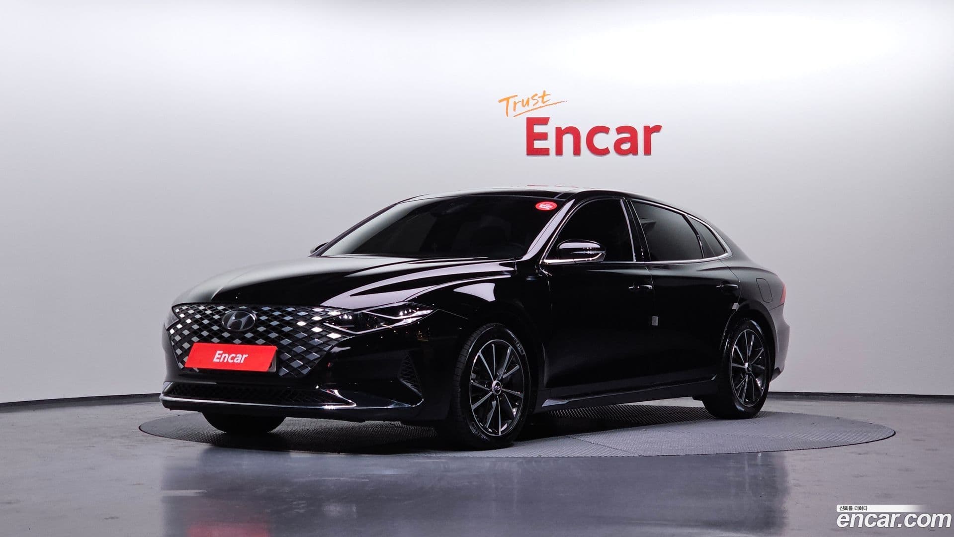 Main__Slider__Photo:Grandeur Hyundai 2021.1-0