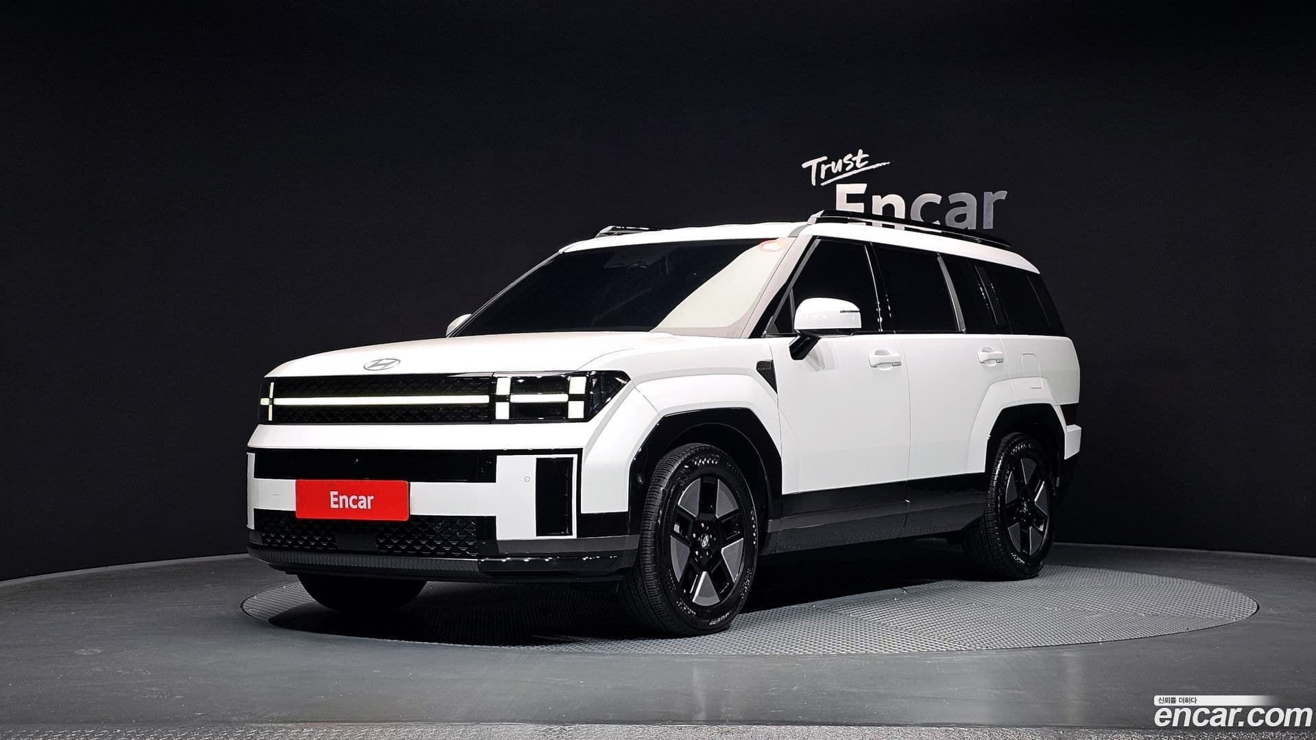 Main__Slider__Photo:Santafe Hyundai 2023.11-0