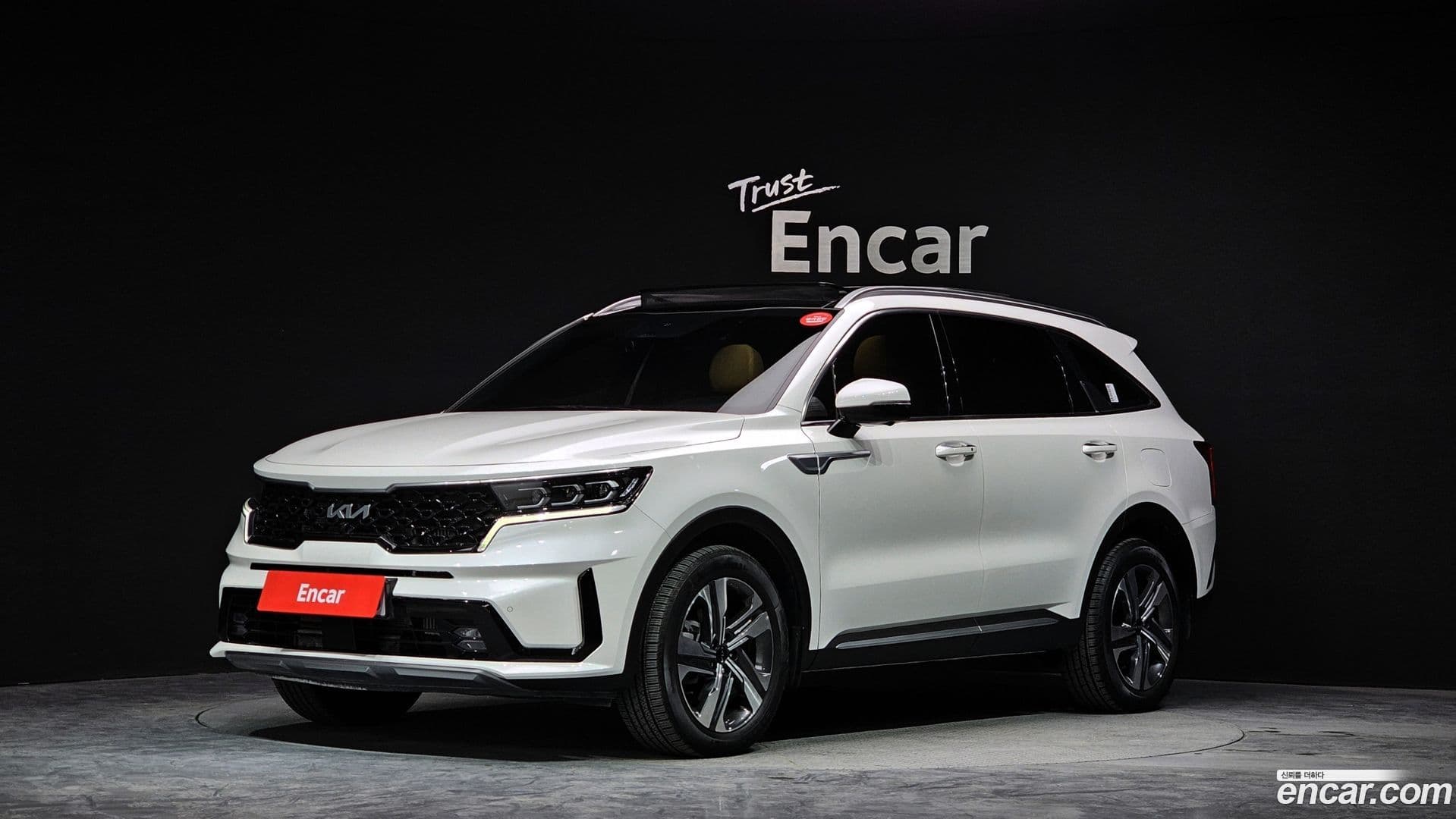 Main__Slider__Photo:Sorento Kia 2022.8-0